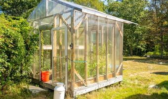 473 Klondike Rd, Charlestown, RI 02813