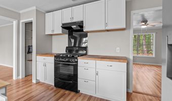 320 Brobston St, Baxley, GA 31513