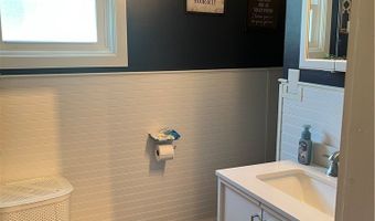 1124 E 17th St, Ashtabula, OH 44004