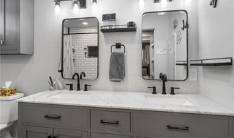 1203 SE Benton St, Bentonville, AR 72712