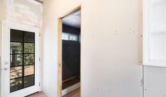 3065 Silver St, Anderson, CA 96007