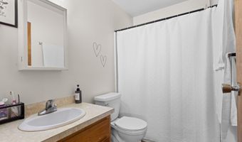 619 MILILANI St, Hilo, HI 96720