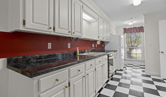 207 Meadowview Ln, Brandon, MS 39047