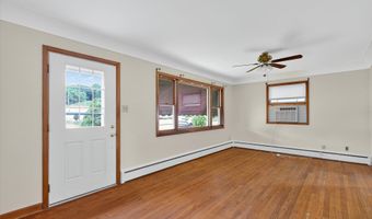 11 Peter Ln, Amsterdam, NY 12010