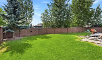 5717 Yukon Charlie Loop, Anchorage, AK 99502