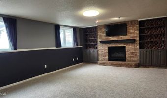 2630 Henry St, Bismarck, ND 58503