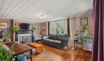 203 Grove St, Bangor, ME 04401