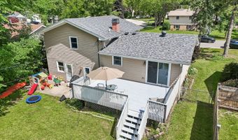 523 Maplewood Dr, Antioch, IL 60002