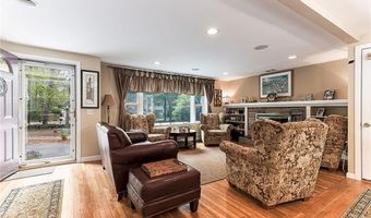 529 Shippeetown Rd, East Greenwich, RI 02818