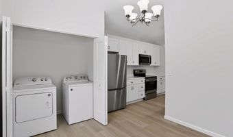 8527 Zephyr Dr, Indianapolis, IN 46217