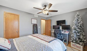 814 SE Uehlamar Dr, Ankeny, IA 50021