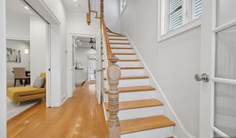 617 Avenue E, Bayonne, NJ 07002