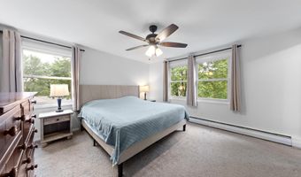 93 Idlebrook Ln, Aberdeen, NJ 07747