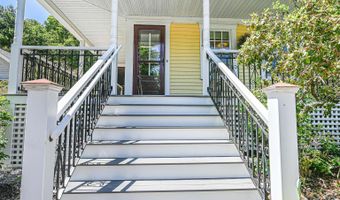 9 Lawes Ave, Bedford, NH 03110