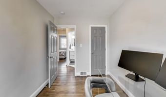 4609 HILLSIDE Rd SE, Washington, DC 20019