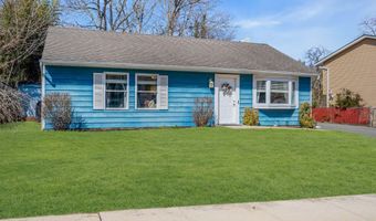 22 Longboat Ave, Barnegat, NJ 08005