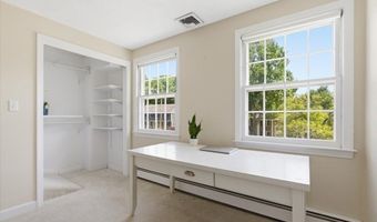 27 Kennel Hill Dr, Beverly, MA 01915