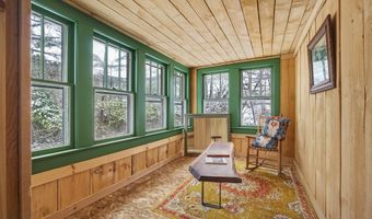 205 6th St, Beaver, WV 25813