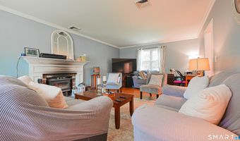 27 Powder Horn Hl, Brookfield, CT 06804