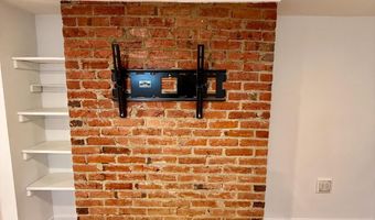 5713 19TH St N, Arlington, VA 22205