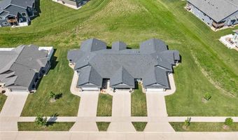 3714 Bluebird Dr SW, Cedar Rapids, IA 52404