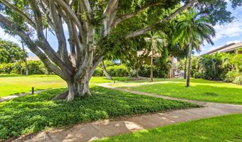 15 KULANIHAKOI St 12E, Kihei, HI 96753