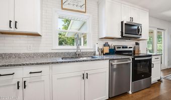 2804 Broome Ln, Beaufort, SC 29902