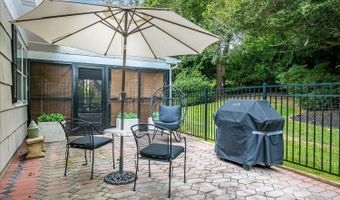 240 Dwight Rd, Middletown, NJ 07748