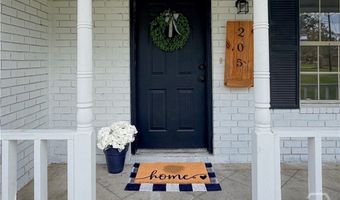 205 Pamela Dr, Allenhurst, GA 31301