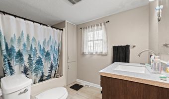 1002 S Van Buren St, Auburn, IN 46706