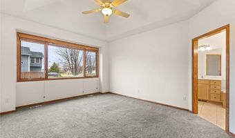 330 NW Watercrest Dr, Ankeny, IA 50023