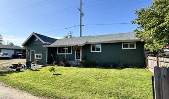 537 ART St, Brookings, OR 97415