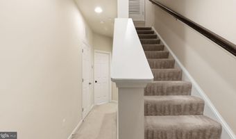 12710 RUSTIC ROCK Ln, Beltsville, MD 20705