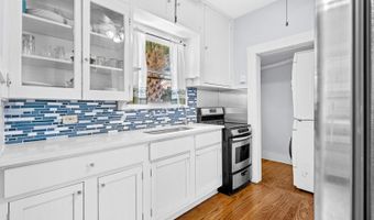 222 REDWOOD St, Alamo Heights, TX 78209