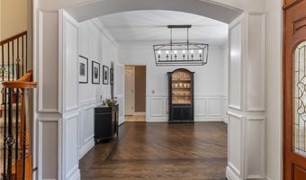 3906 NE Cadbury Ave, Bentonville, AR 72712