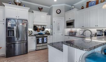 214 Roanoke Cir, Benton, LA 71006