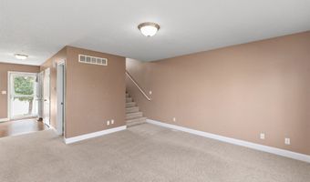 839 Poe Ave, Ames, IA 50014