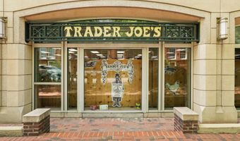 811 GIBBON St, Alexandria, VA 22314