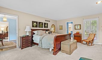 12104 Locust Ln, Anchorage, KY 40223