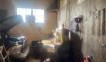 9 Maplewood Ave, Bloomfield, CT 06002