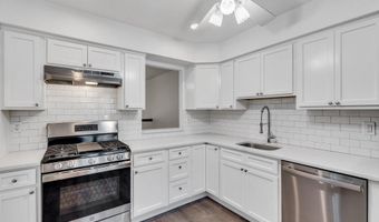 108 Dundee Ct, Aberdeen, NJ 07747