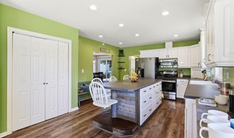 765 E Main St, Anoka, MN 55303