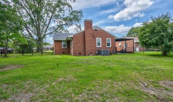 384 Snow Hill St, Ayden, NC 28513