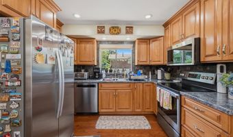 409 Mayfair Dr, Ballwin, MO 63011