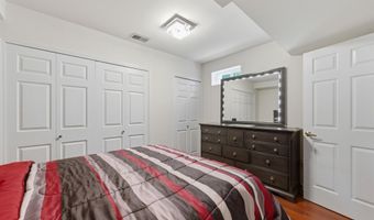2243 Sun Valley Dr, Ann Arbor, MI 48108