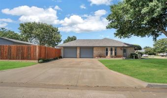 801 Cambridge Dr, Altus, OK 73521