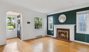 1134 Hutchins Ave, Ann Arbor, MI 48103
