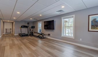 22 Sunrise Cir, Auburn, NH 03032