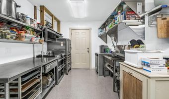156 Congress St, Belfast, ME 04915