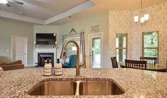 885 BARKLEY Dr, Alabaster, AL 35007
